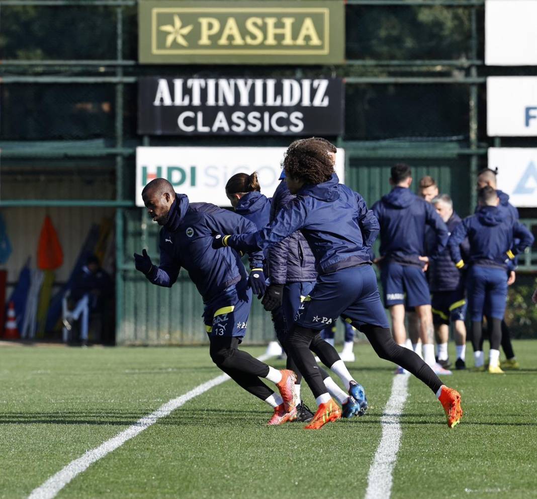 Derbi öncesi Fenerbahçe'ye müjde! Taraftar merakla bekliyordu, nihayet haber geldi 4